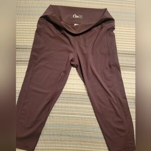Zyia Active mid calf leggings